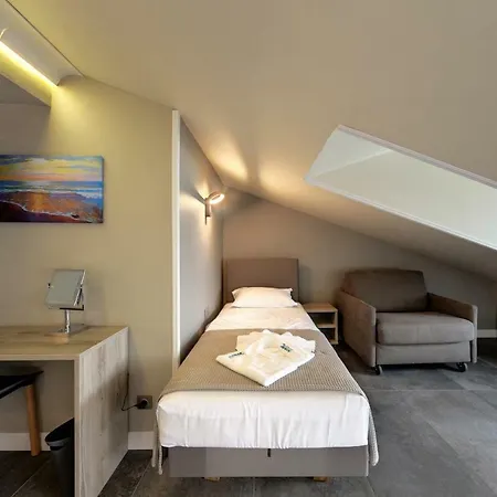 Ξενοδοχείο με διαμερίσματα Barocco Wave 3*