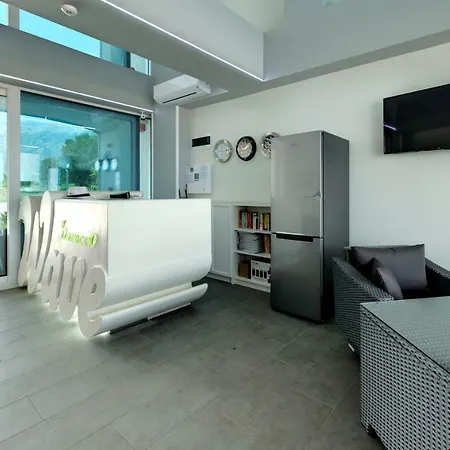 Ξενοδοχείο με διαμερίσματα Barocco Wave Σκάλα Ποταμιάς